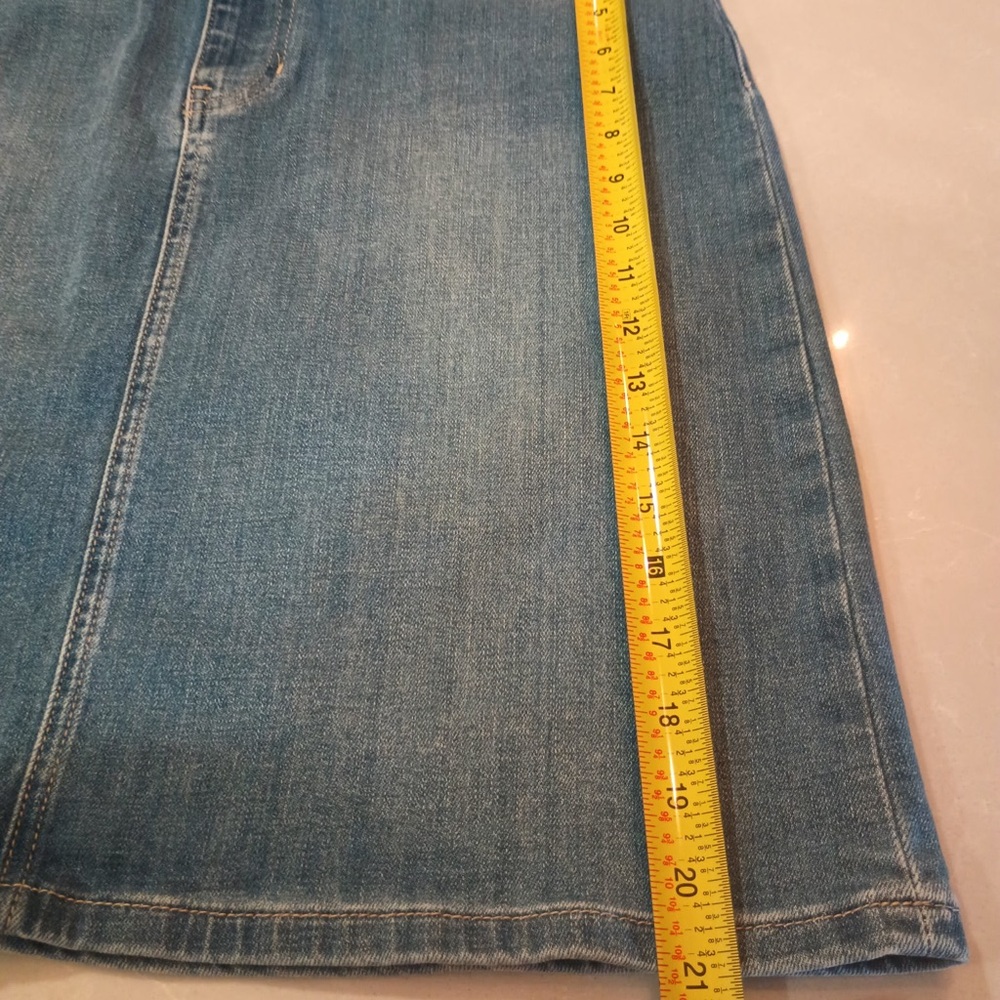 Women's Talbots Embroidered Blue Denim stretch zip Skirt - Picture 2 of 7